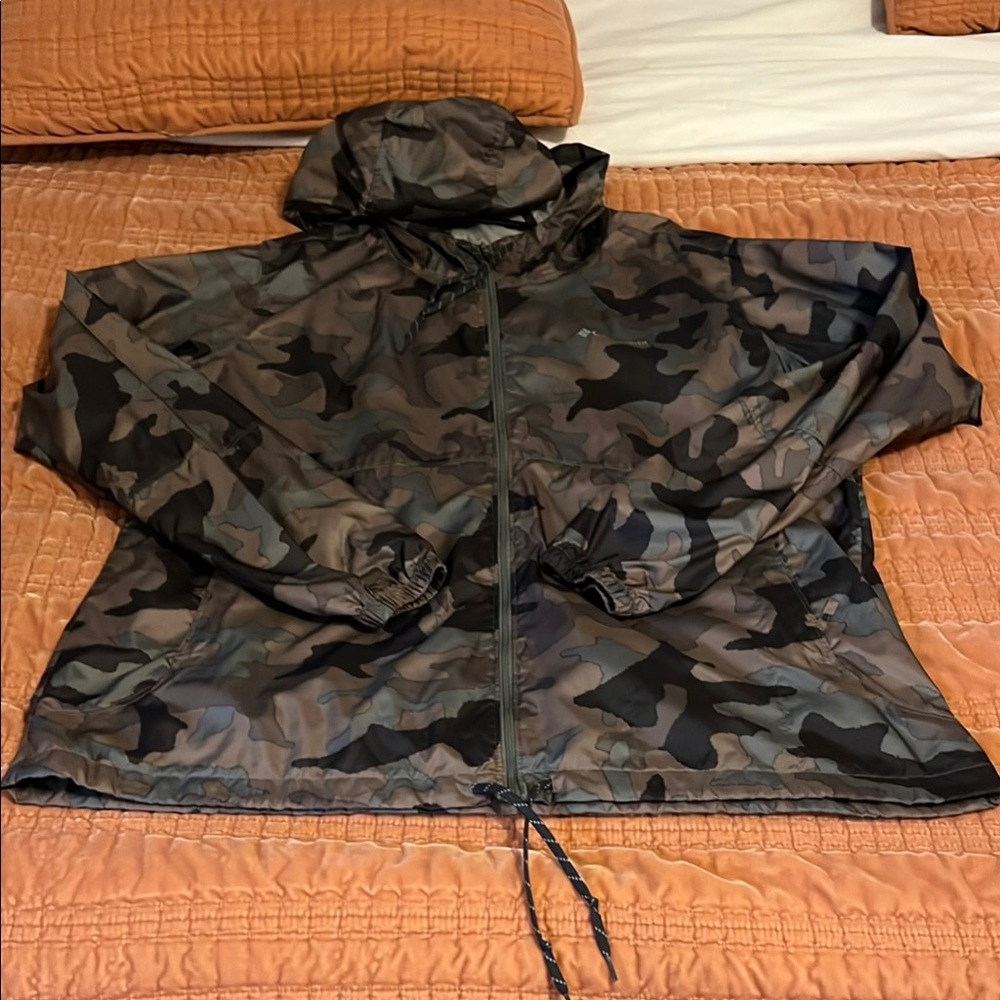 Lightweight Columbia Hooded Jacket wind breaker